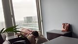 Milf ông chủ fucked chống lại cô ấy văn phòng window snapshot 6