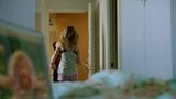 Britt Robertson, Gia Mantegna - Frag mich alles (2014) snapshot 5