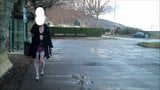 公共尾塞荡妇在街上展示闪烁的一天 snapshot 4