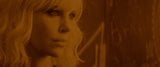 Atomic Blonde - Charlize Theron, Sofia Boutella snapshot 2