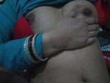 Cheating desi wife showing her boobs snapshot 9