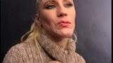 Blondine mit grossen Titten strippt  snapshot 11