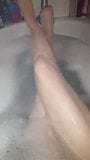 Cassy dans la baignoire pour snap snapshot 3