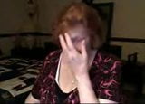 Oma zeigt mir im Chat BH und Dekolleté snapshot 8