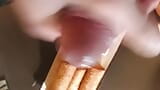 Comiendo rollo de huevo cubierto de esperma snapshot 4