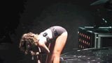 Rihanna diddle y grind en el escenario snapshot 5