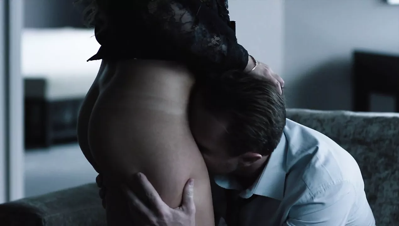 Free watch & Download Riley Keough - "The Girlfriend Experience" s1e13 02