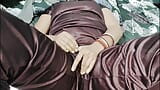 Καυλιάρα Ινδή δαχτυλώνει το μουνί της σε οργασμούς snapshot 1