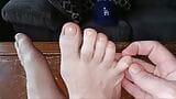 Will you come suck and lick my sweaty toes snapshot 9