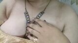 Gemuk desi bhabhi menggosok payudara setelah berhubungan seks snapshot 1
