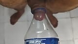 Pequeño agujero botella vagina divertido video de sexo snapshot 2