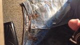 Sperma på flickans jeans snapshot 4