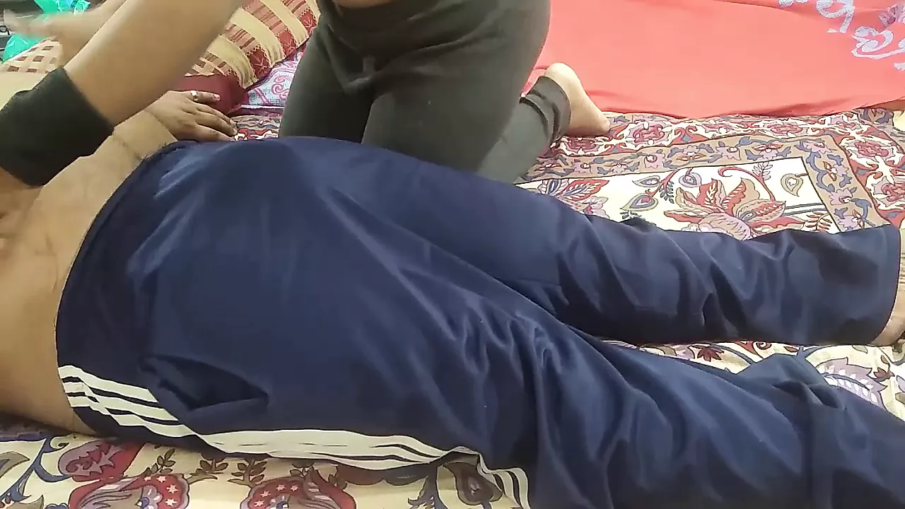 Indian Office Staff Sex Indian Aunty Sex Indian Porn Sex: Midget MILF Porn
