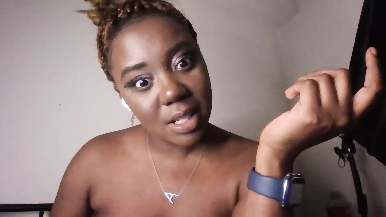 Badd Gyal - Penari BloodClat yang Baik!