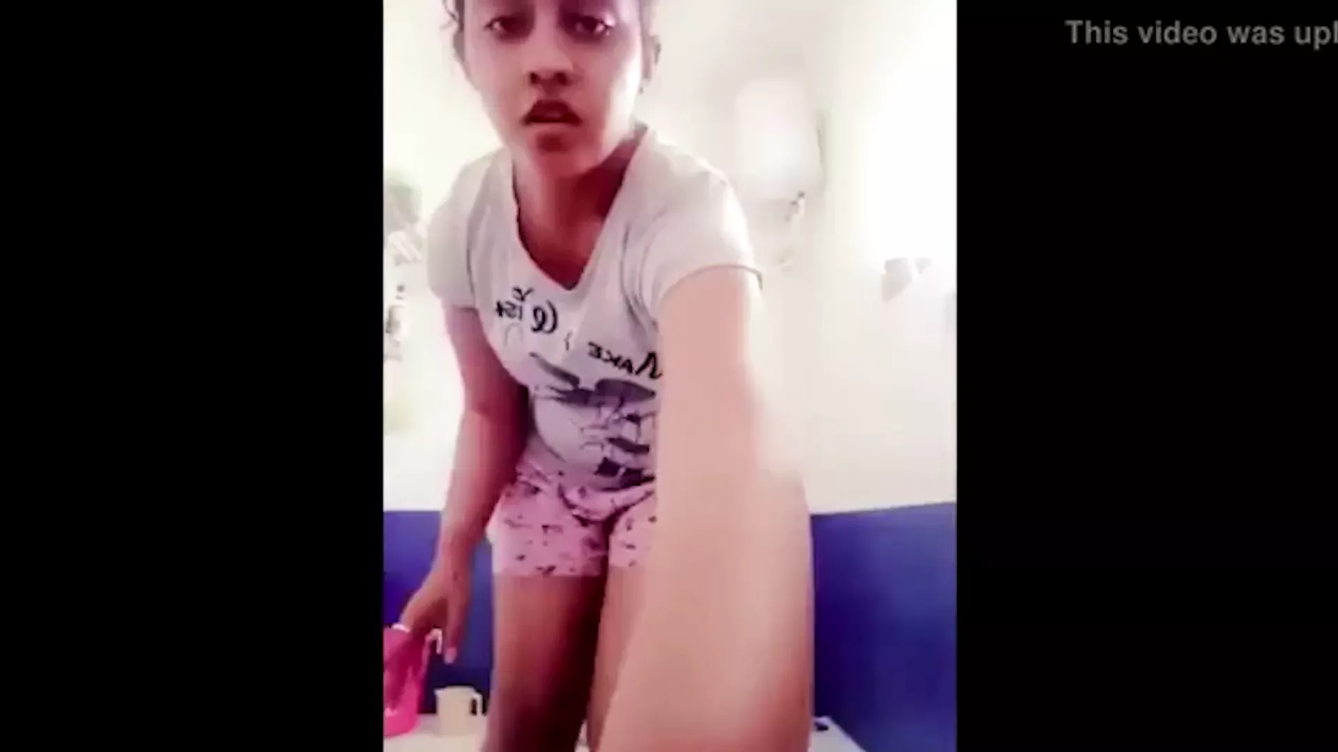 Indian fingering in public