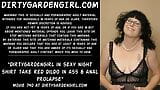 Dirtygardengirl im sexy Nachthemd nimmt roten Dildo in Arsch & Analprolaps snapshot 1