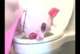 Siss piggy: por solicitud lamiendo el baño snapshot 1