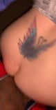 O curvă albă tatuată ejaculează pe pula neagră snapshot 6