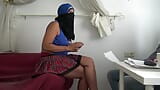 Hijab árabe adolescente falhou em seu exame de educação sexual snapshot 5