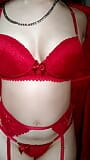 White Moon - lingerie merah dan kakiku menganga lebar untuk masturbasi yang super becek snapshot 1