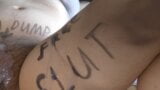 Bodywriting en cumshot gangbang voor slet stiefmoeder! rollenspel snapshot 13