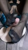 Footjob van Thaise vriendin snapshot 6