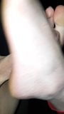 Barefoot footjob s modrými prsty snapshot 6