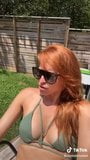 Danielle Moinet aka Summer Rae en un bikini outiode snapshot 3