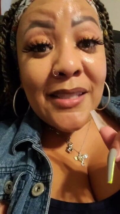 (Hisfavorite01) Smelly Sneakers Feet