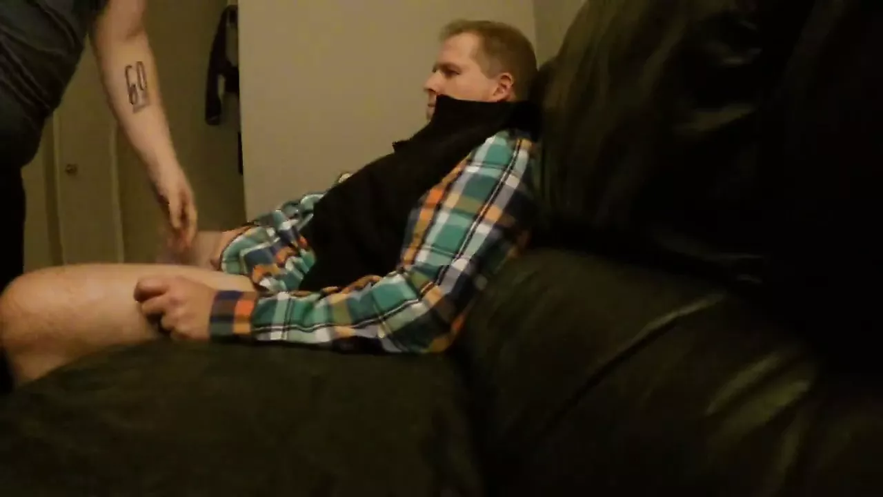 Sucking White Daddy Hidden: Gay Porn