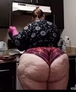 Massive Ass in the Kitchen: Big Ass Porn | xHamster