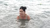 Viaje de sexo caliente al mar en Montenegro con mamada y preñada oral snapshot 4