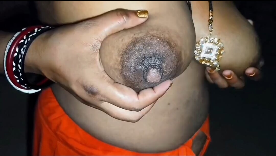 Suman svastika je uživala u jebanju muževljevog kurca pucajući ga. Indijski desi seoski viralni video snimci hindi audio seksi