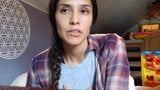 Latina drückt Milch aus einer Titten für Youtube snapshot 8