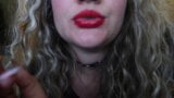 Awek bibir merah mempunyai asap yang menakjubkan hanya untuk awak snapshot 9