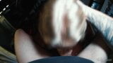 Une adolescente blonde taille une pipe en POV et avale du sperme snapshot 20