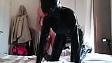 Catsuit de látex con condón sexo, usando tacones altos tengo mi cara y mi coño jodido snapshot 1