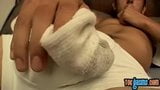 Twink Wiley вручил твинку в носке, сперма после приятного дрочка snapshot 2