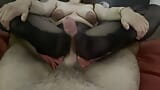 Footjob en collants snapshot 6