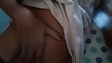 Köylü kız göğüslerini ve amcığını gösteriyor snapshot 13