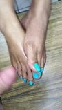 GREAT CUMSHOT OVER BLUE TOENAILS snapshot 2