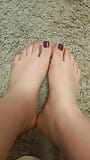Showing beautiful legs and toes snapshot 3