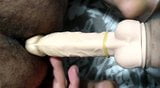 De perrito con un dildo snapshot 3