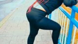 Real grande bunda amadora fodendo a bunda enorme de um estranho sexy, ela é viciada em sexo! snapshot 4