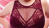 Sexuelle MILF neckt dich mit BH-FETISCH - arya Grander - kein make-up snapshot 13