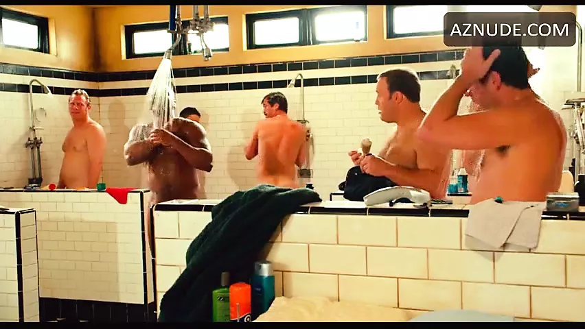 Ving Rhames nudo sotto la doccia