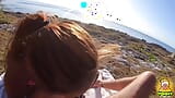 Рискованная скачка на хуе на публичном пляже snapshot 7