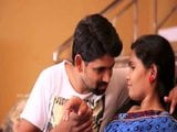 aunty hot romance in saree snapshot 4