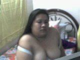 Filipina-Stiefmutter Rowena Sotito fickt ihre Muschi mit den Fingern snapshot 5