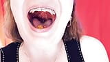 ASMR: frenillos y masticando con saliva y vore fetiche sfw video caliente por Arya Grander snapshot 16